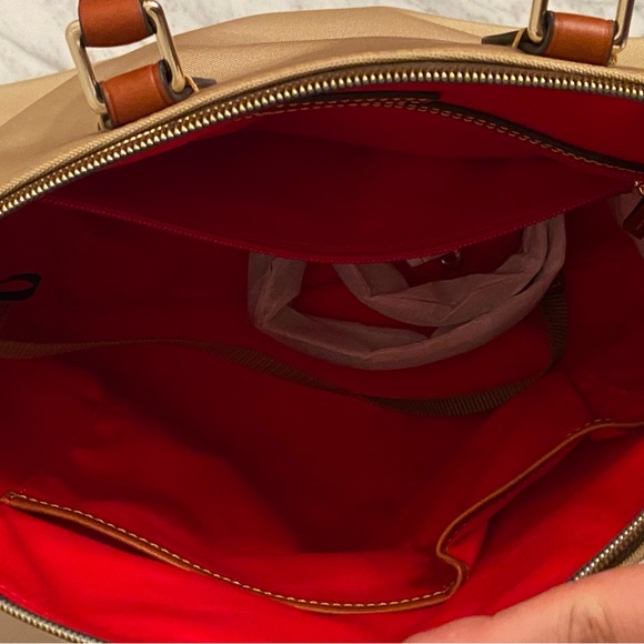 Nylon dooney and bourke purse with shoulder strap - Picture 5 of 6